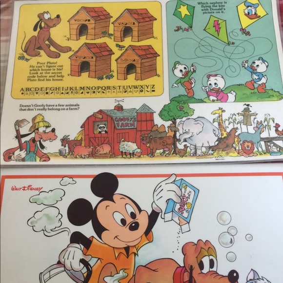 Vintage Disney Mickey Mouse Set of 2 Place Mats - Picture 1 of 2